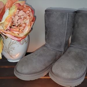 UGG CLASSIC SHORT WOOL BOOT GRAY LADIES SZ.6